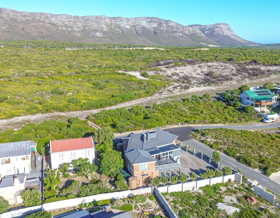 4 Bedroom Property for Sale in De Kelders Western Cape